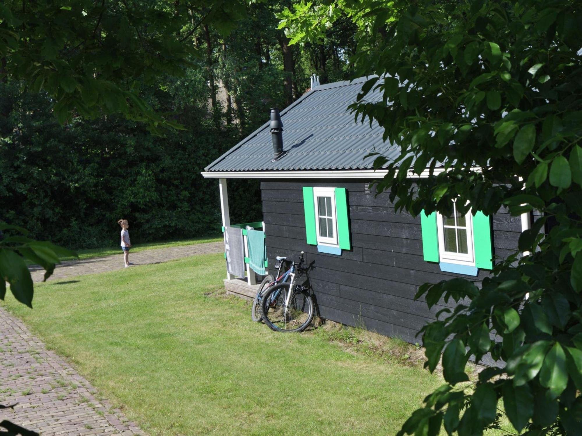 Chalet With Dishwasher, In Natural Environment IJhorst ภายนอก รูปภาพ